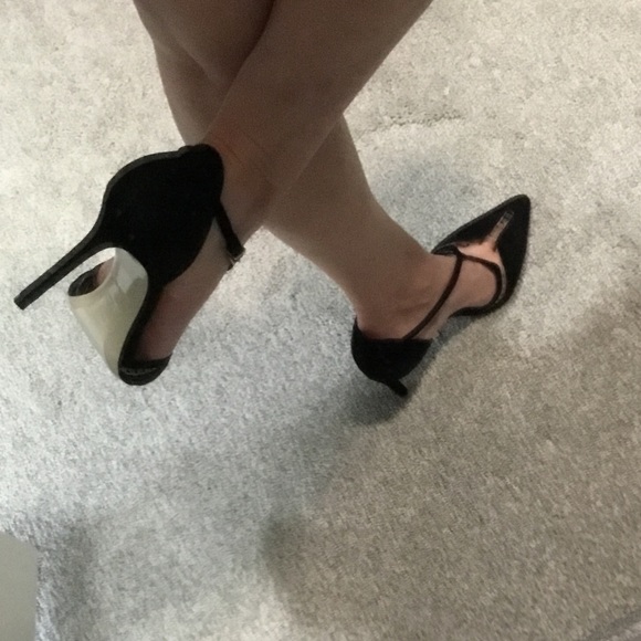 Giorgio Armani black suede heels. - Picture 3 of 16